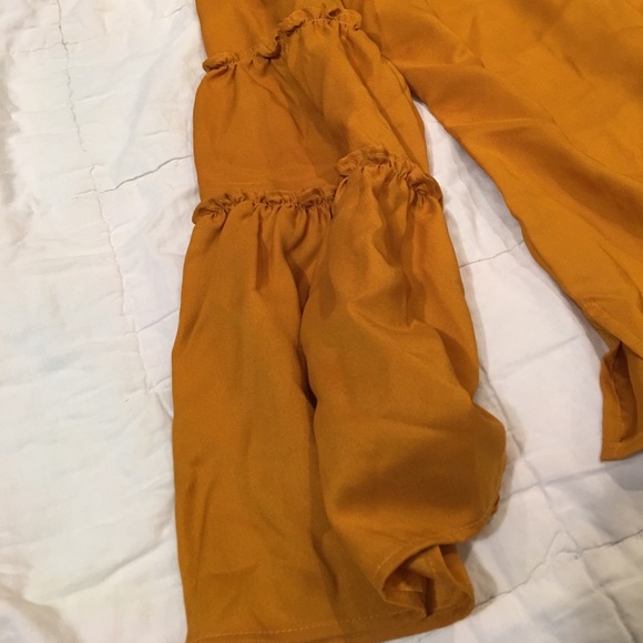 Gold blouse - Picture 5 of 7